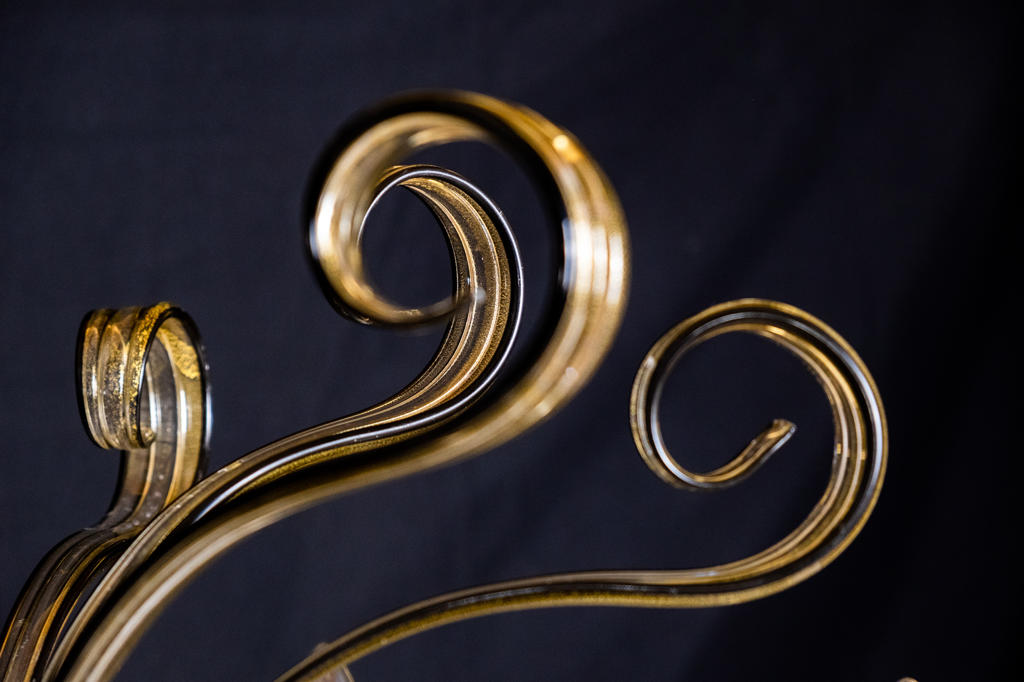 AMBITION - LAMPADARIO IN VETRO DI MURANO ORO 24KT con bordo nero