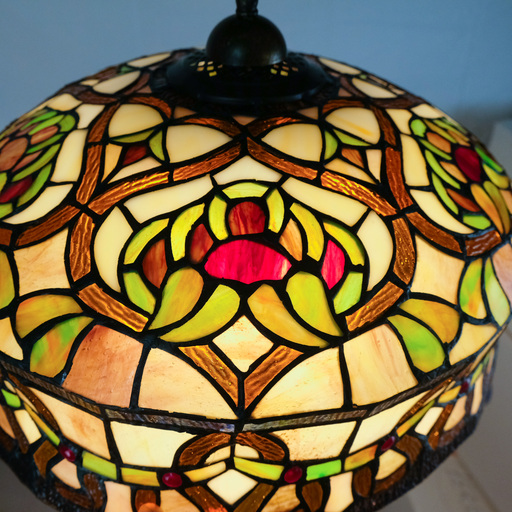 TIFFANY AMBER LAMPADA DI COLORE VERDE, ROSSO E MARRONE, CON PARTICOLARE FORMA DELLA CUPOLA