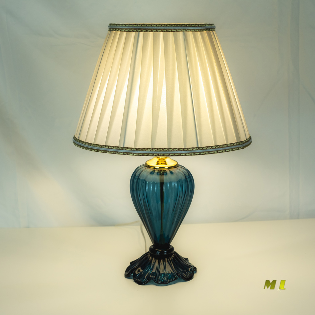 FARNESE - LAMPADA IN VETRO SOFFIATO COLOR DENIM - CON PARALUME ORO AVORIO