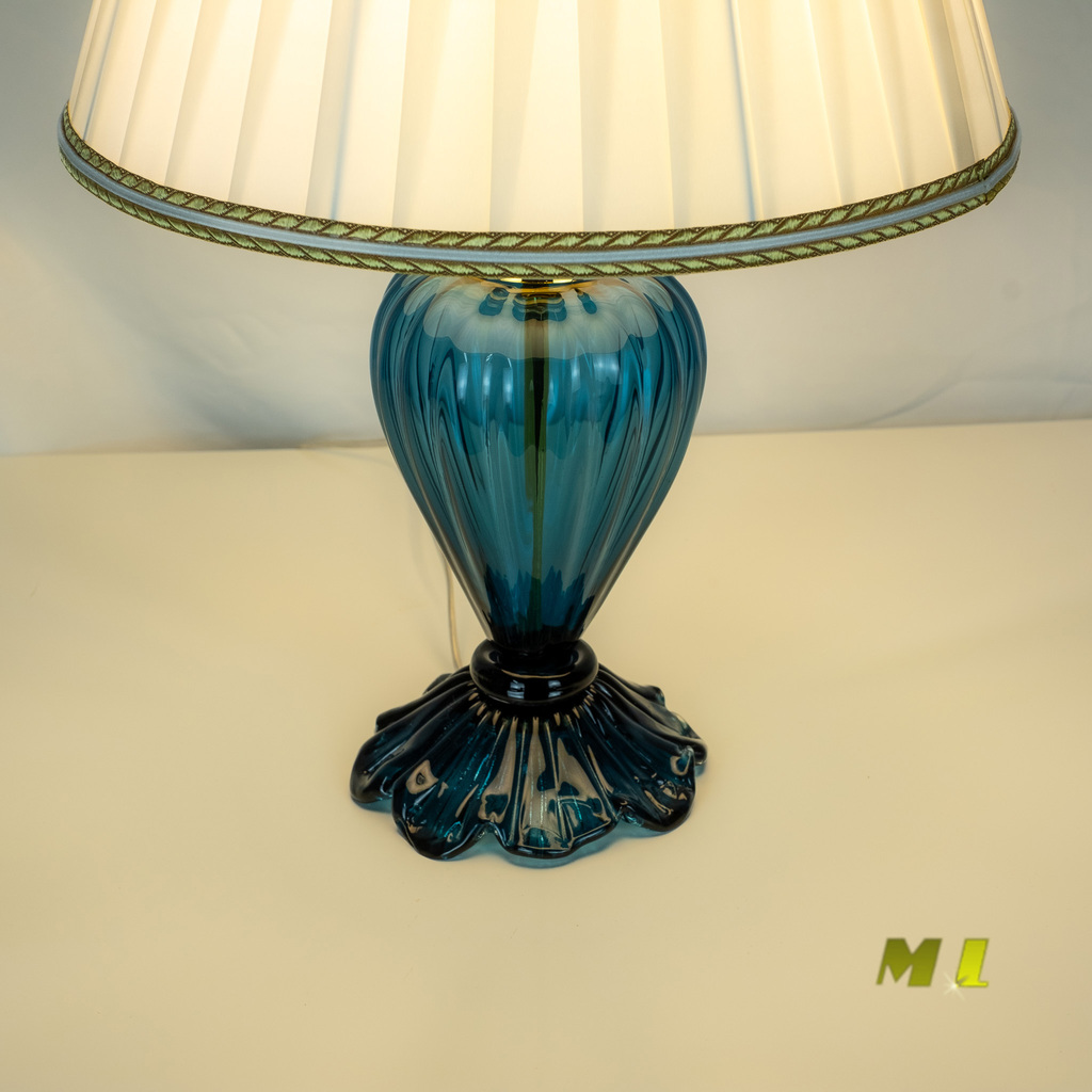 FARNESE - LAMPADA IN VETRO SOFFIATO COLOR DENIM - CON PARALUME ORO AVORIO