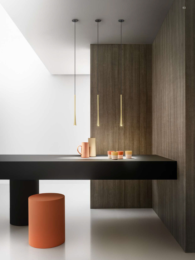 LA SUA LUCE DIRETTA, NON INVASIVA, ASSICURA UN CONFORT VISIVO IDEALE PER QUALSIASI INSTALLAZIONE