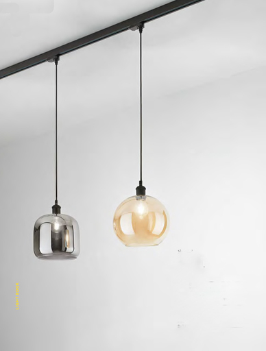 Sospensione adatta per installazioni su binari trifase Sospensione adatta per installazioni su binari trifase