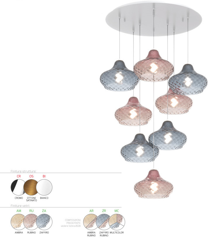 Collezione di lampade a sospensione composte da uno o più elementi in vetro soffiato regolabili in altezza.