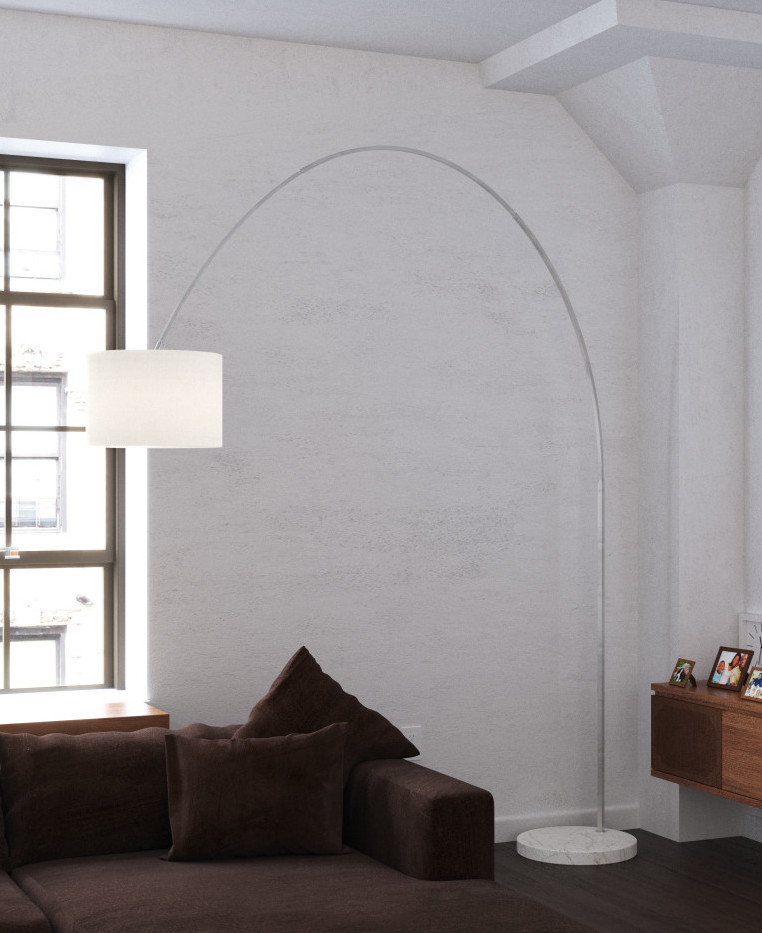 Piantana composta da uno stelo metallico curvo regolabile in varie posizioni, sezione quadrata e finitura satinata.