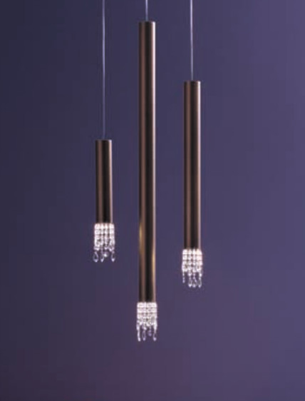 Eclisse tube, sospensione versatile grazie alla possibilità di diverse combinazioni e colori.