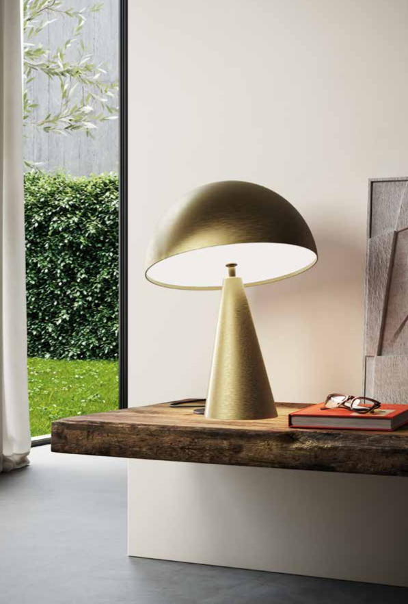 i. Imperfetto è un elemento di arredo, per sua natura protagonista. Il contrasto dei colori ne esalta le finiture.