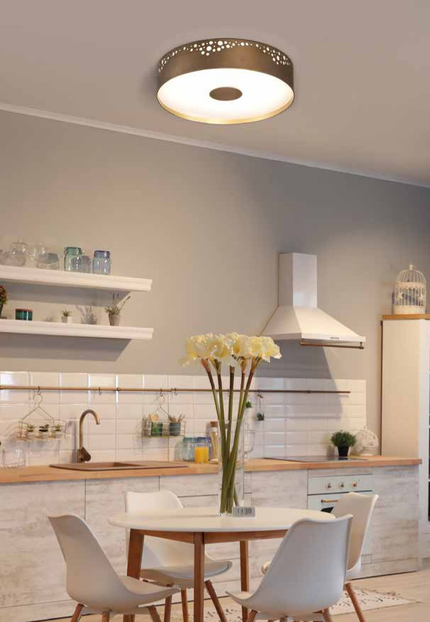 Forma semplice arricchita dal gioco di pieni e di vuoti, Gaia dona all’ambiente piacevoli effetti luminosi che creano una atmosfera dinamica.